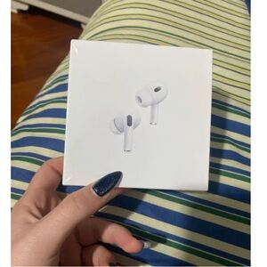 Apple AirPods Pro with Charging Case - White